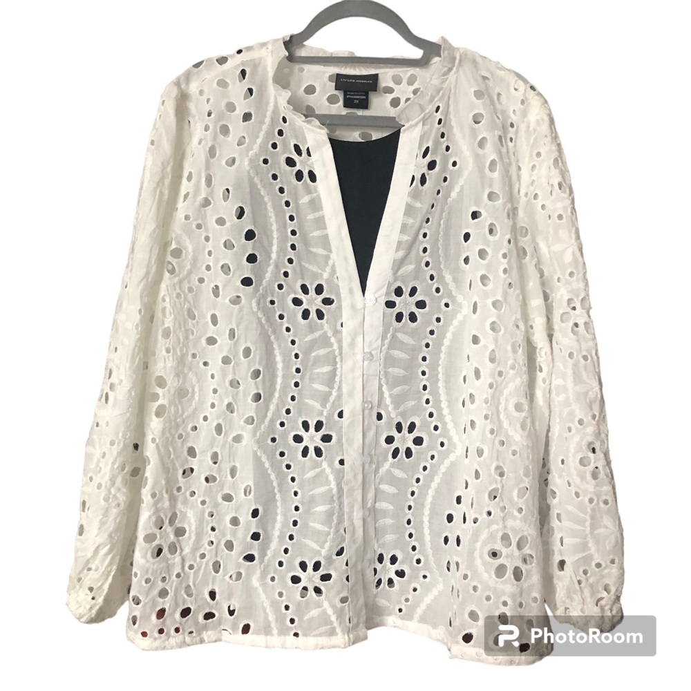 Anthropologie Liv Los Angeles Eyelet Crochet Lace Button Front Ruffle Collar Top